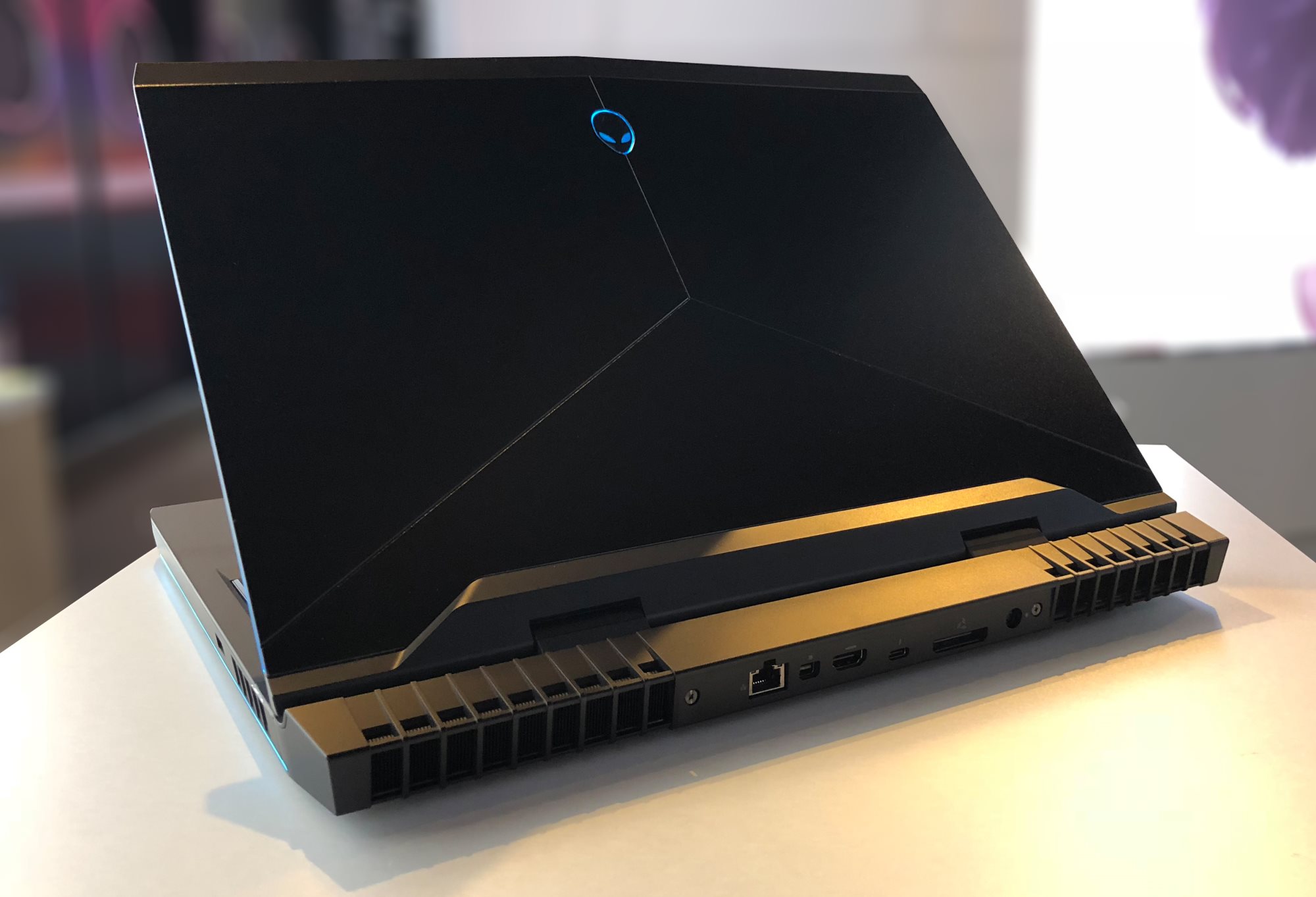 Alienware Laptops: 15R4 and 17R5 - Dell's Spring Range: New 8th 